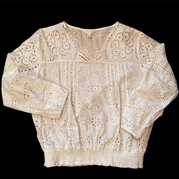 White eyelet cotton blouse, tagged XL fits smaller - Picture 1 of 6